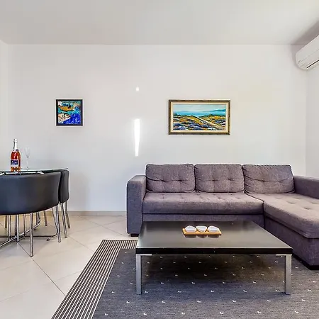 Lovre Apartment Medulin